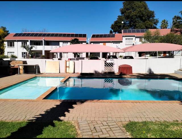 2 BEDROOM APARTMENT FOR SALE IN GLEN MARAIS